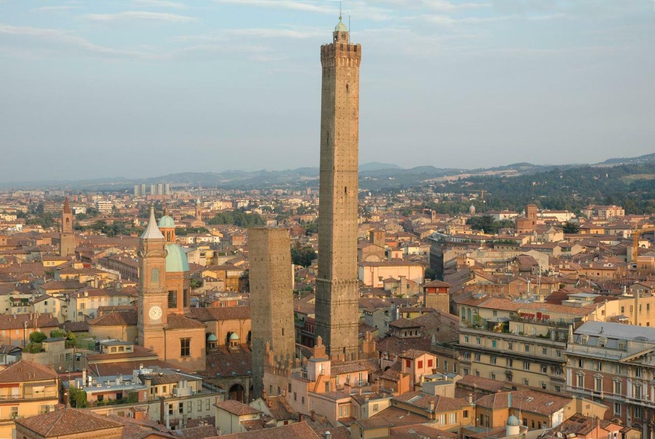 Aduepassidallafiera Bologna Eksteriør bilde